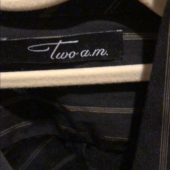 Men’s button down - Picture 3 of 4